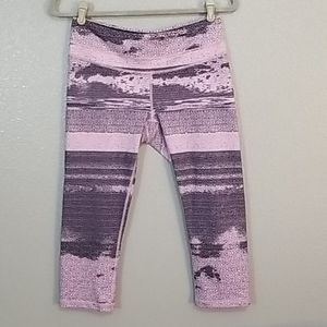 Lucy Women's Medium Capri Leggings